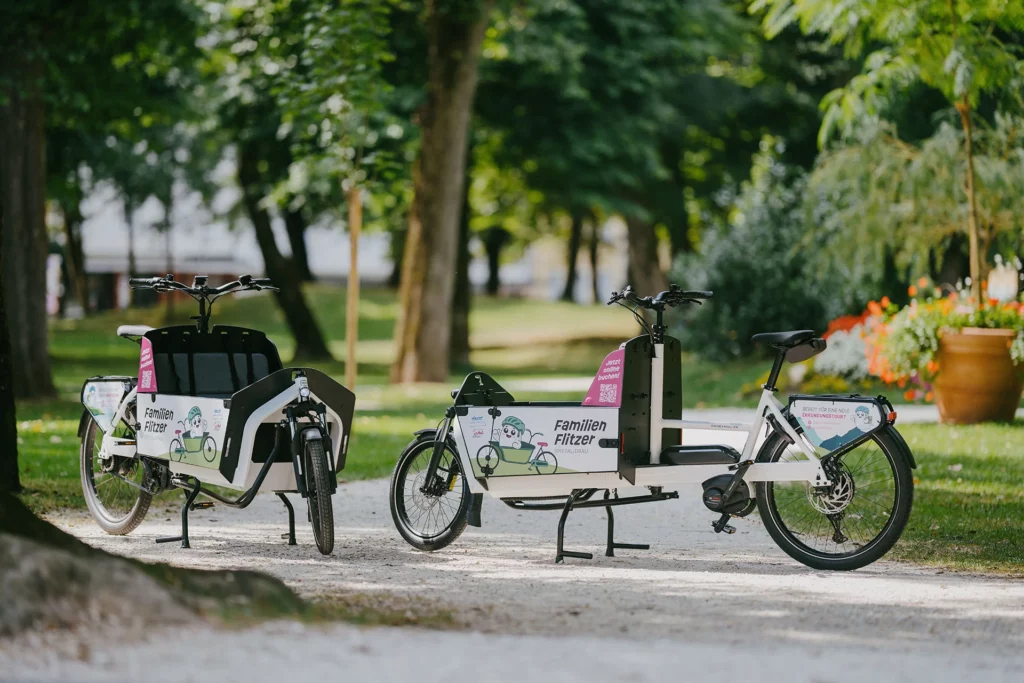FamilienFlitzer 8 Familienflitzer Fahrradbeklebung