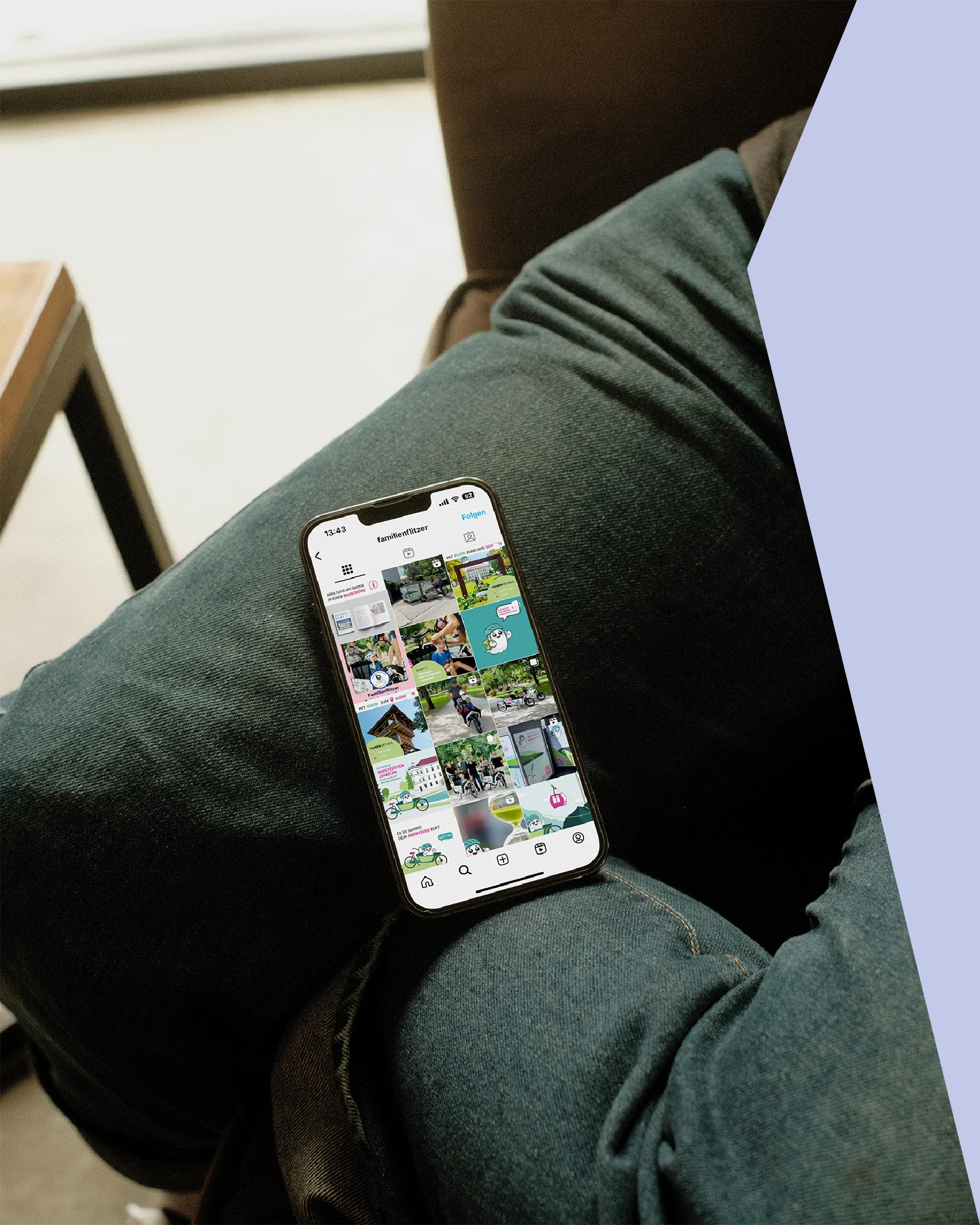 Leistungen 18 Smartphone mit geöffneter Instagram App